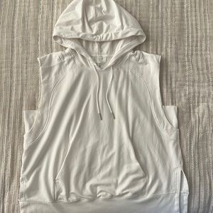 Everywhere cover up , color. White . Size 8